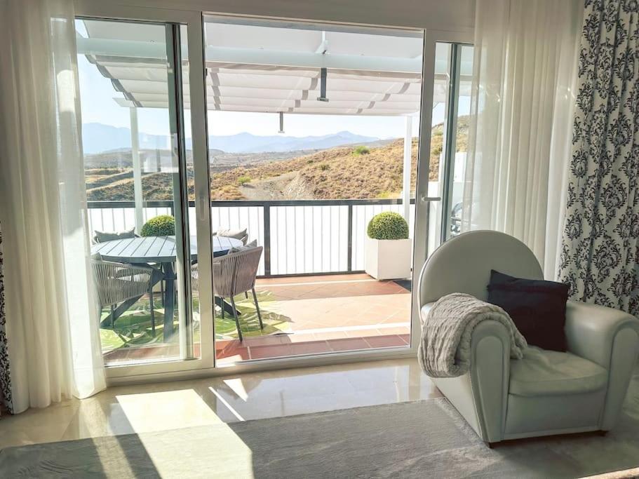Ferienwohnung Oceanview Luxury Penthouse Estepona Exterior foto