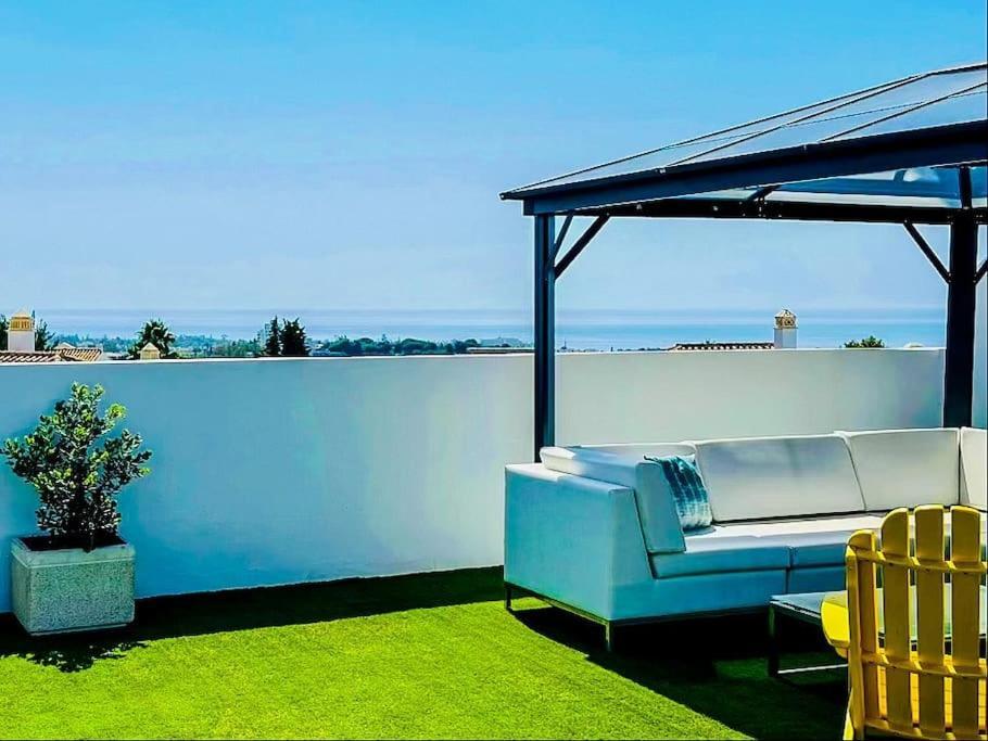 Ferienwohnung Oceanview Luxury Penthouse Estepona Exterior foto