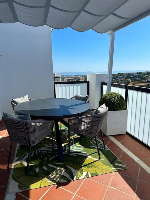Ferienwohnung Oceanview Luxury Penthouse Estepona Exterior foto