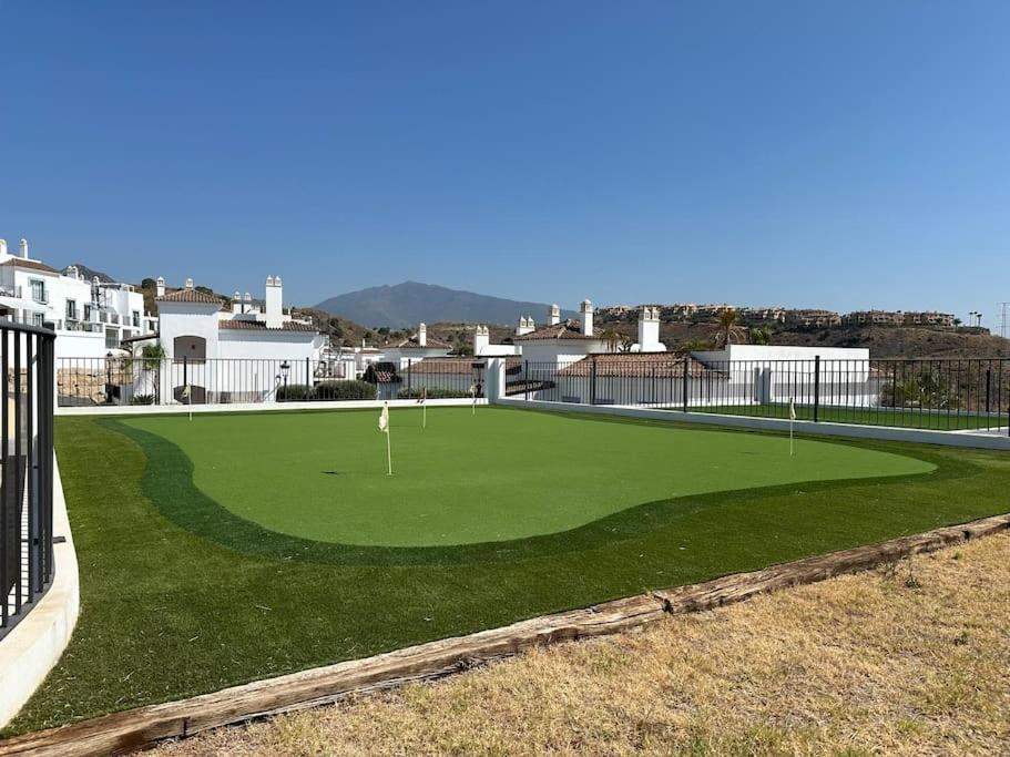 Ferienwohnung Oceanview Luxury Penthouse Estepona Exterior foto